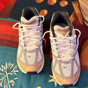 Nike Air Pegasus White and Tan Sneakers